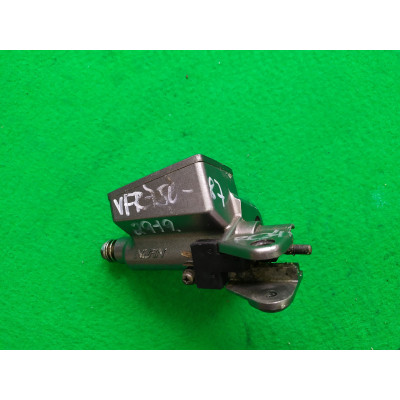 Moto-JJ.com - VFR 750 RC24